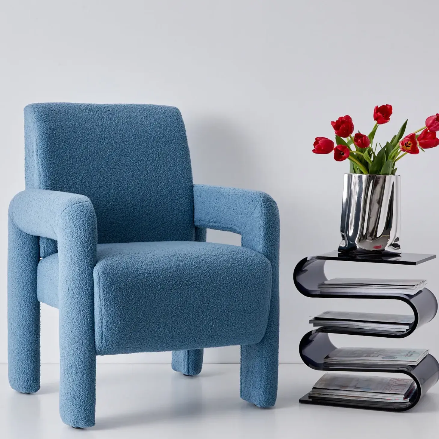 Outlet GigiandTom S Bend Acrylic Side Table Grey